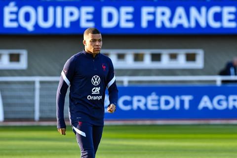 Mbappe gây rắc rối lớn ở ĐT Pháp